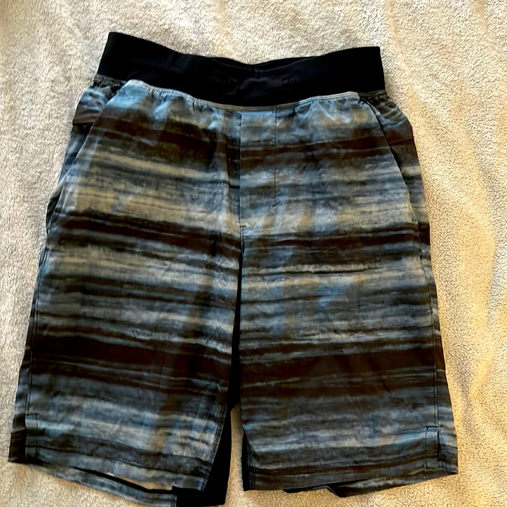 Lululemon Men’s extra small XS shorts GUC